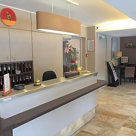 Atalante Hotel 3*